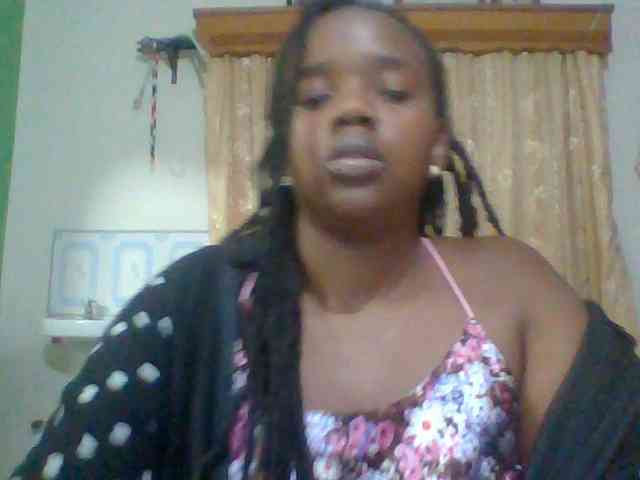 Sexymamasirra22 webcam