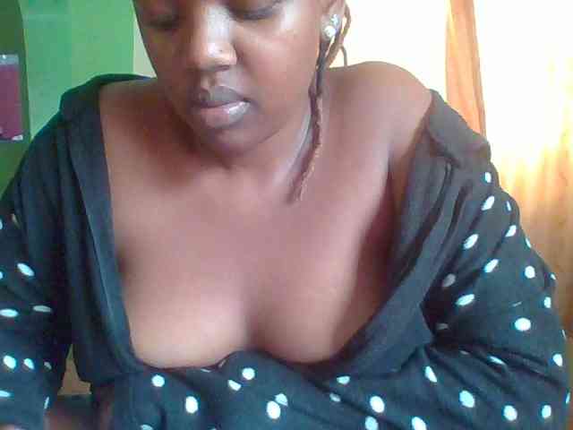 Sexymamasirra22 webcam
