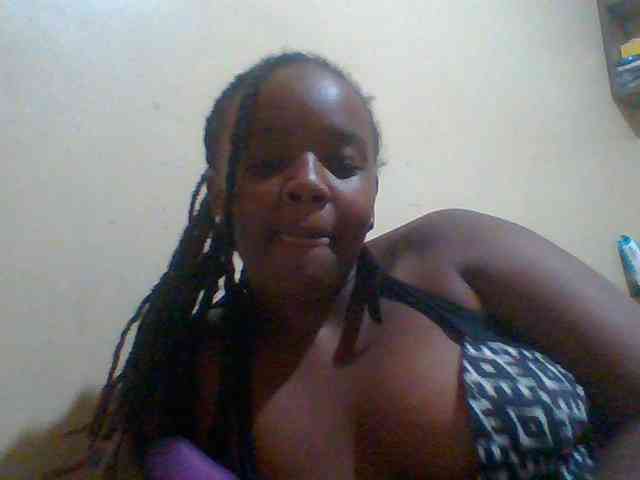 Sexymamasirra22 webcam