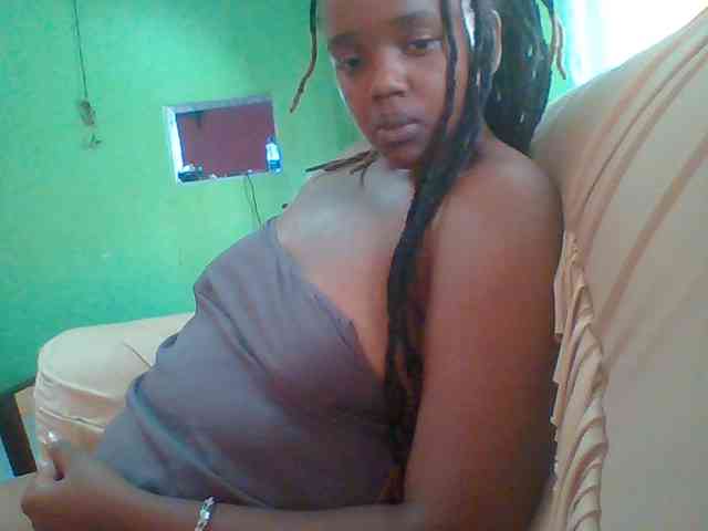 Sexymamasirra22 webcam