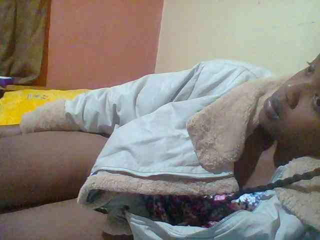Sexymamasirra22 webcam