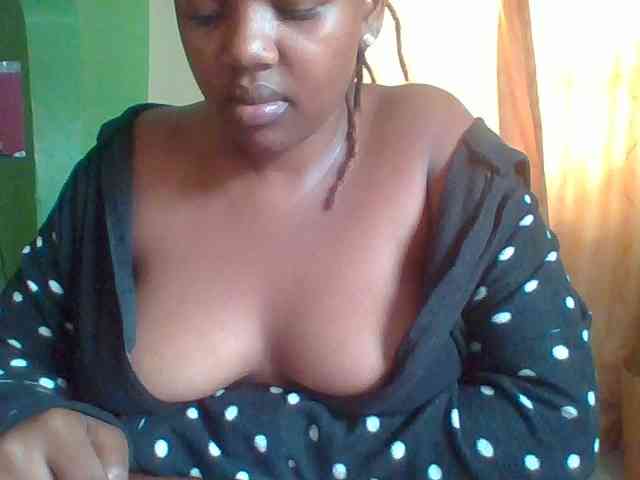 Sexymamasirra22 webcam