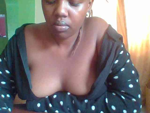 Sexymamasirra22 webcam