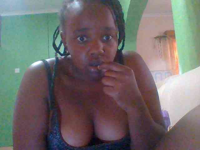 Sexymamasirra22 webcam