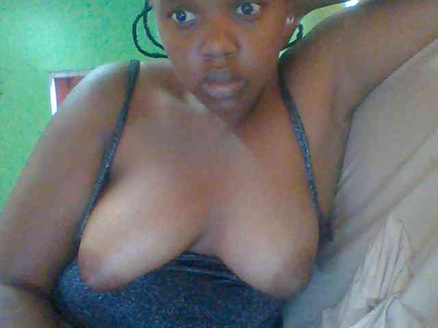 Sexymamasirra22 webcam