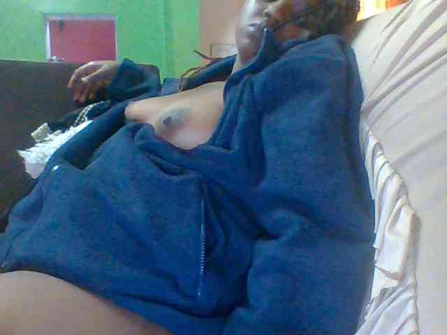 Sexymamasirra22 Live Webcam on BongaCams