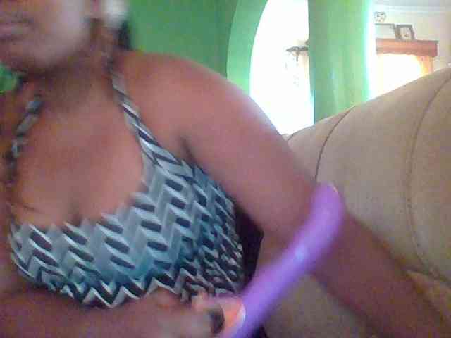 Sexymamasirra22 webcam