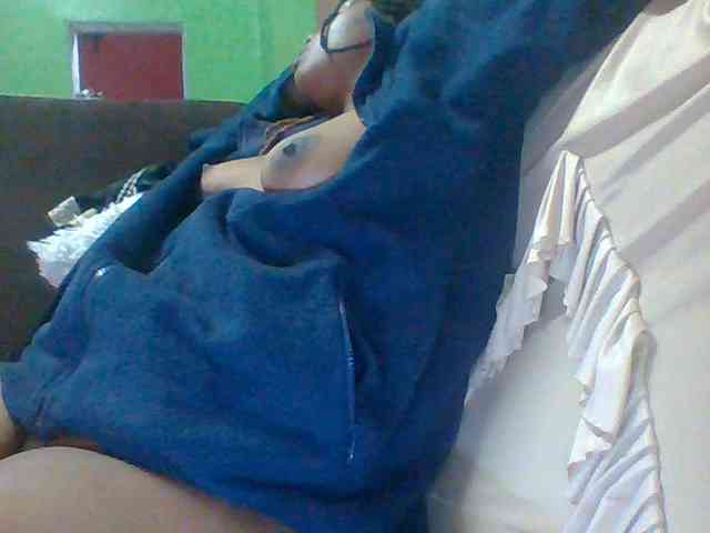Sexymamasirra22 webcam