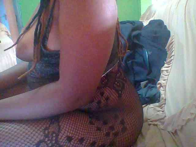 Sexymamasirra22 webcam