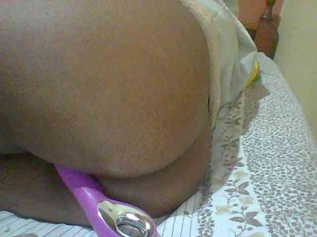 Sexymamasirra22 webcam