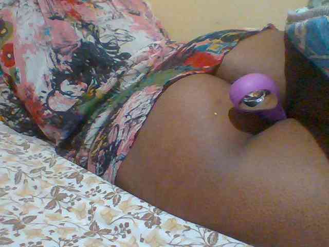 Sexymamasirra22 webcam