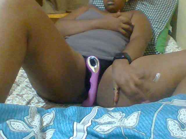 Sexymamasirra22 webcam