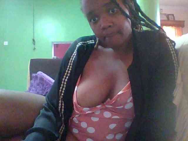 Sexymamasirra22 webcam