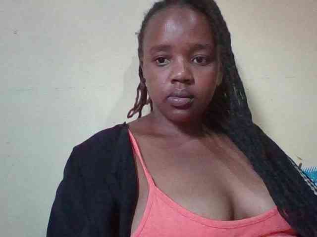 Sexymamasirra22 webcam