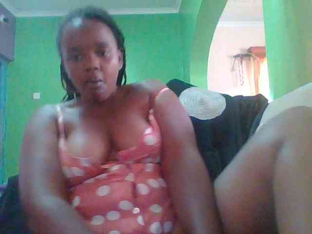Sexymamasirra22 Live Webcam on BongaCams