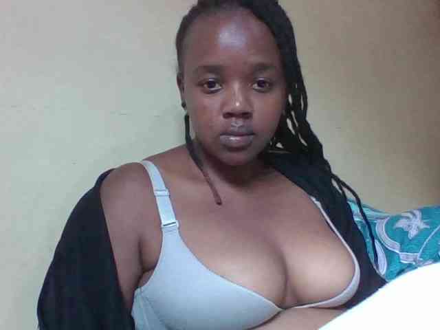 Sexymamasirra22 webcam