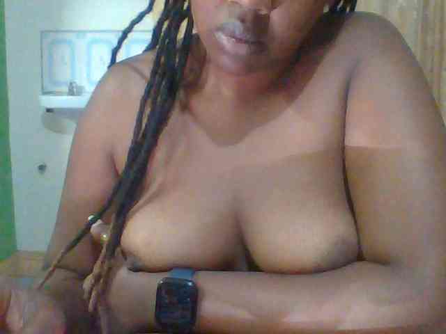 Sexymamasirra22 webcam