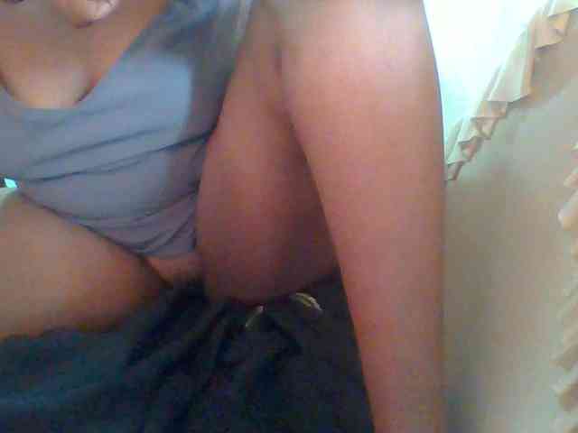 Sexymamasirra22 webcam