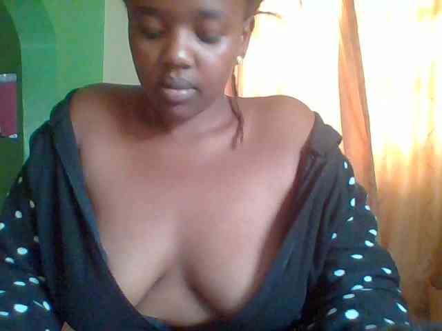 Sexymamasirra22 webcam
