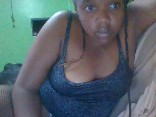 Sexymamasirra22 webcam