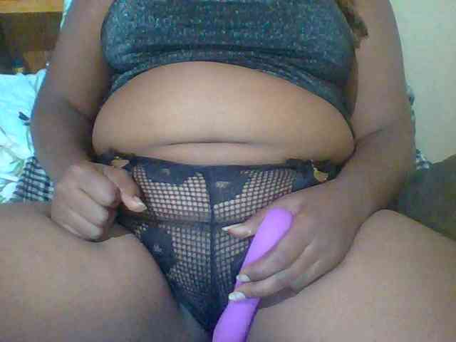 Sexymamasirra22 webcam