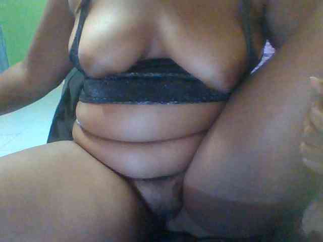 Sexymamasirra22 webcam