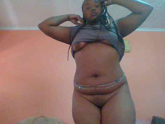 Sexymamasirra22 webcam