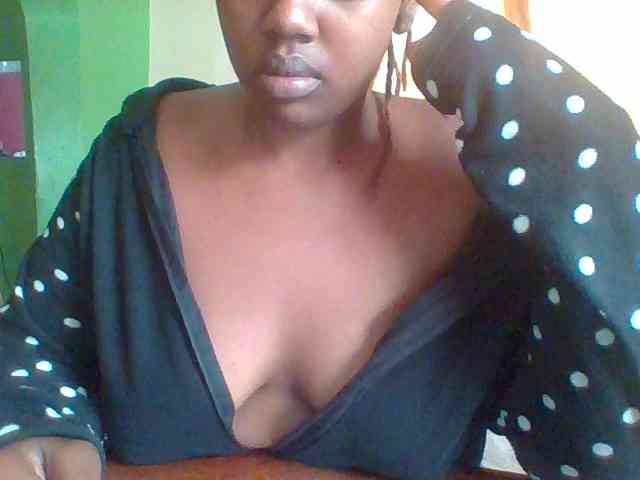 Sexymamasirra22 webcam