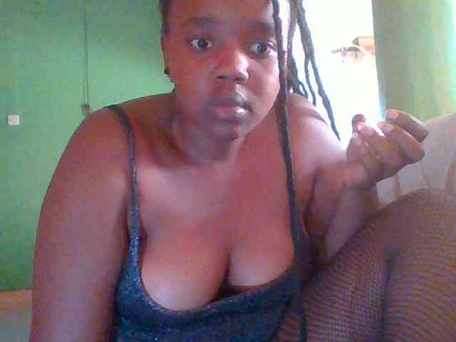 Sexymamasirra22 webcam