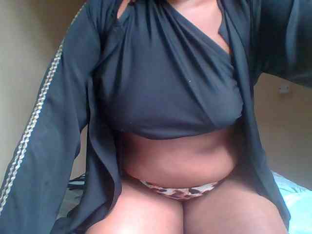 Sexymamasirra22 webcam