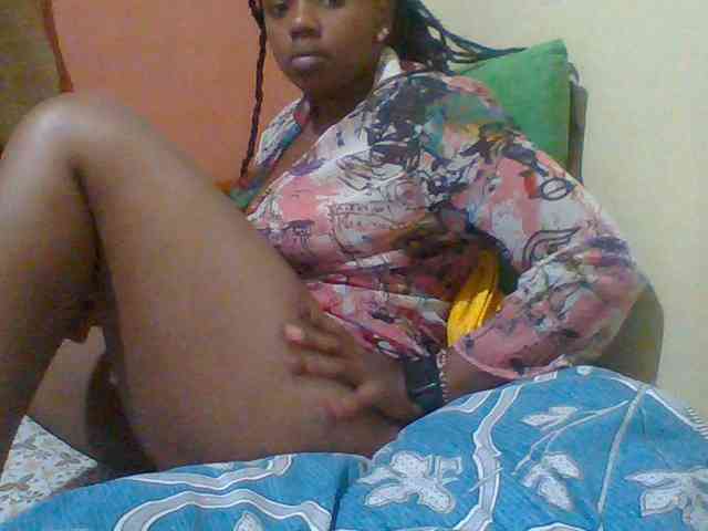 Sexymamasirra22 webcam