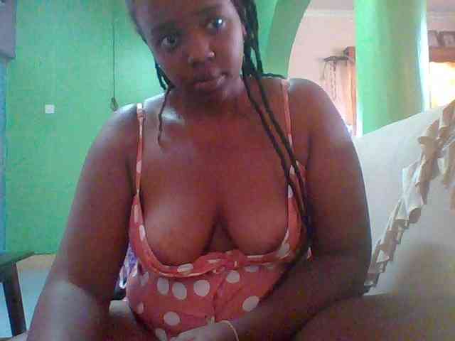 Sexymamasirra22 webcam