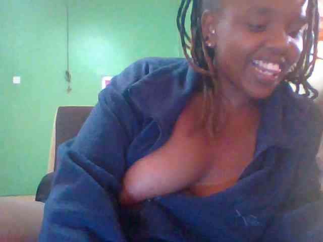 Sexymamasirra22 webcam