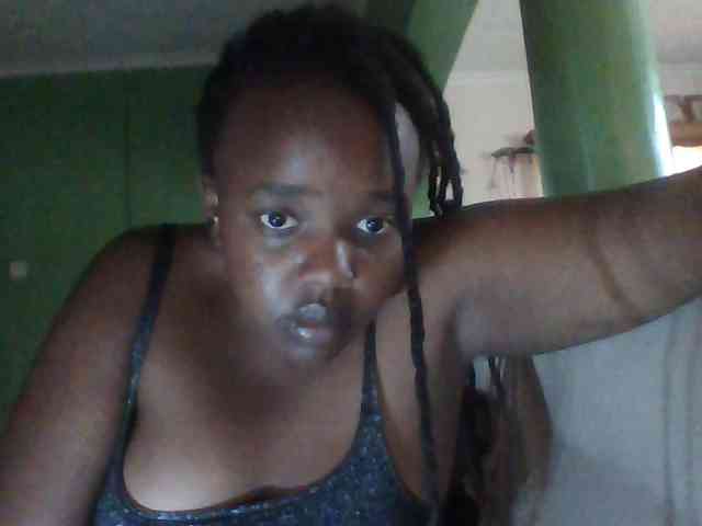 Sexymamasirra22 webcam