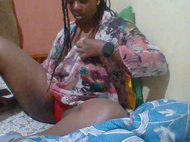Sexymamasirra22 webcam