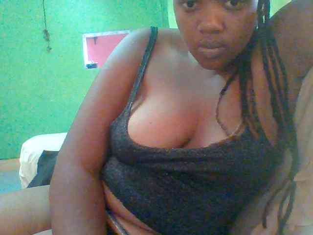 Sexymamasirra22 webcam