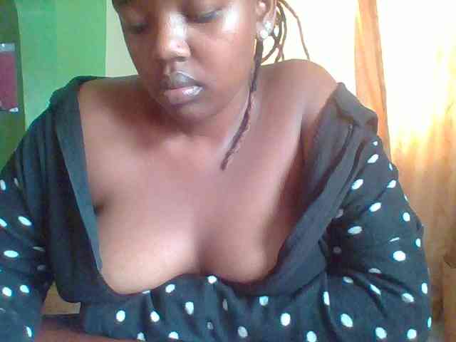 Sexymamasirra22 webcam