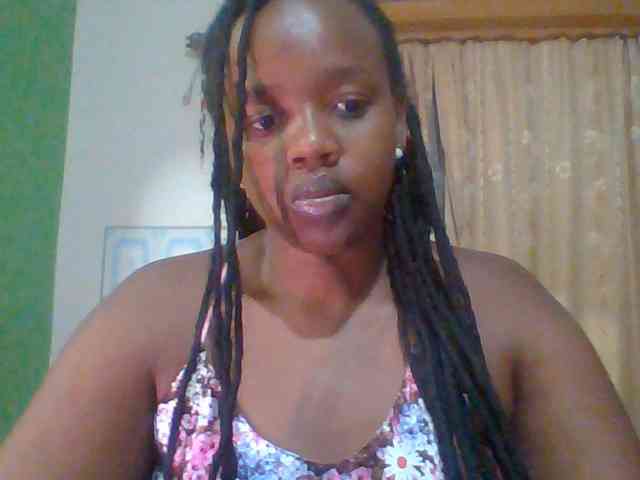 Sexymamasirra22 webcam