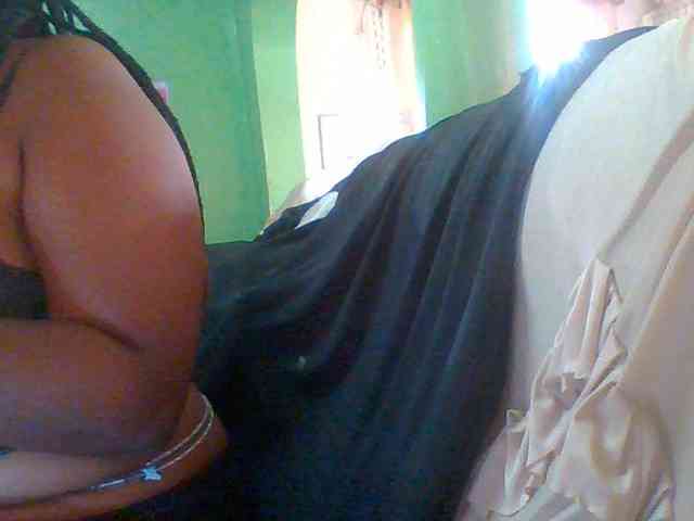 Sexymamasirra22 webcam