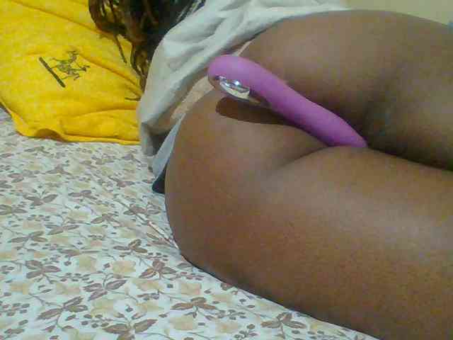 Sexymamasirra22 webcam