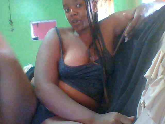 Sexymamasirra22 webcam