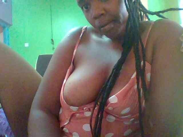 Sexymamasirra22 webcam