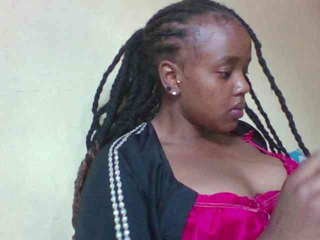 Sexymamasirra22 webcam