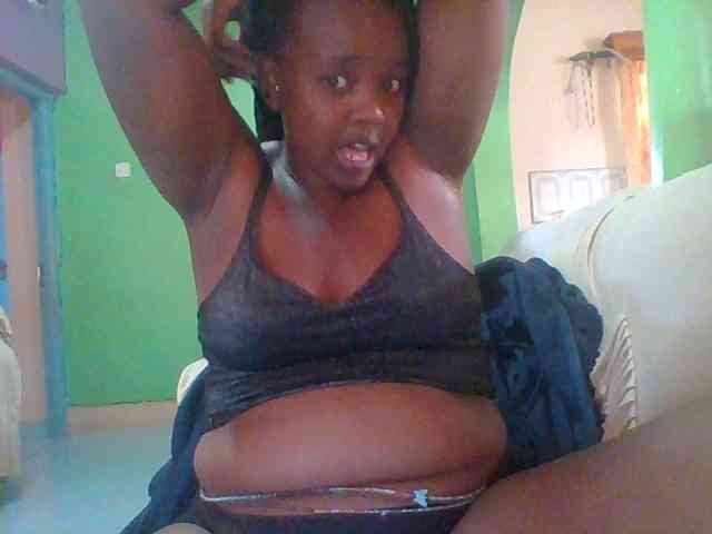 Sexymamasirra22 webcam