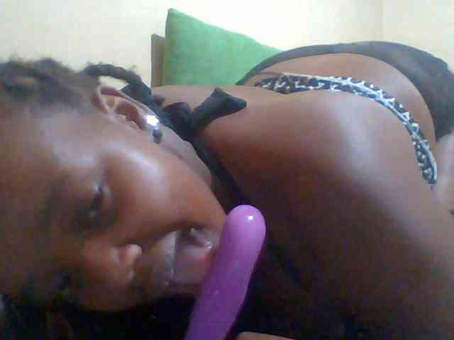 Sexymamasirra22 webcam