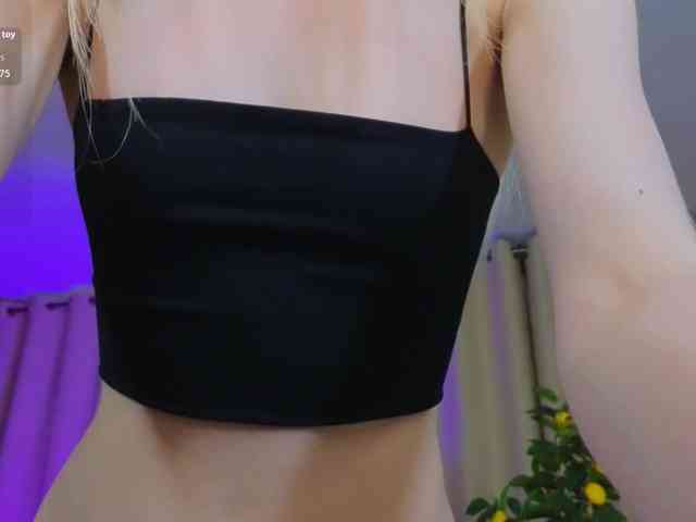 MillieBrown webcam