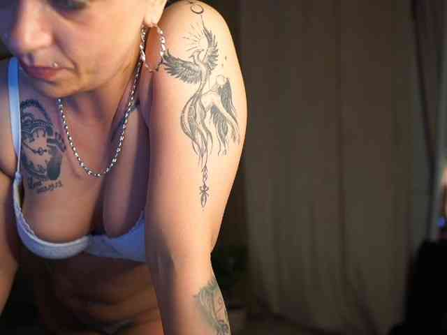 Model: TeakyNiny