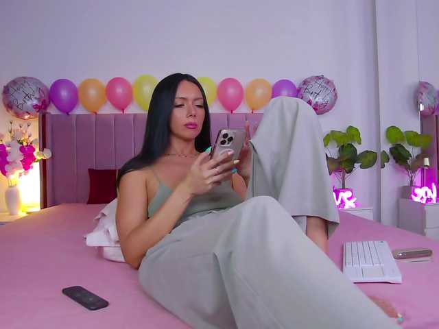 Nad33n live cam on BongaCams