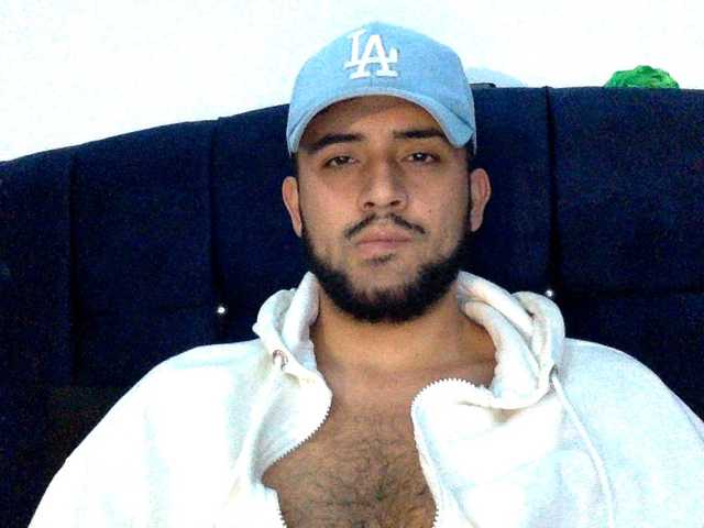 Dereks777 live webcam show
