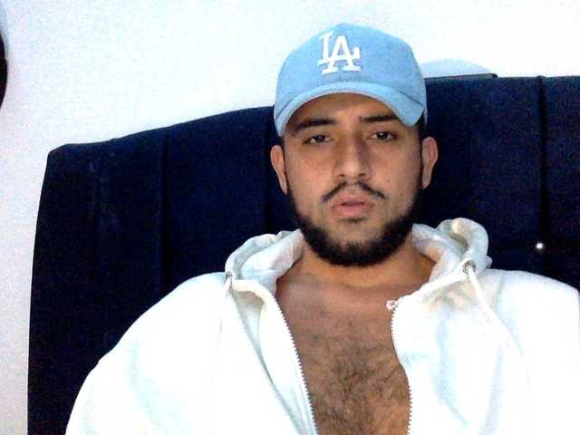 Dereks777 live webcam show